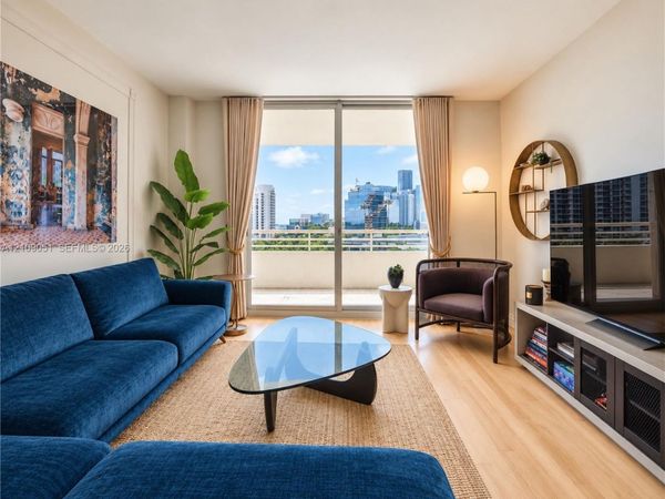 888 Brickell Key Dr , Unit 903, Miami, FL 33131