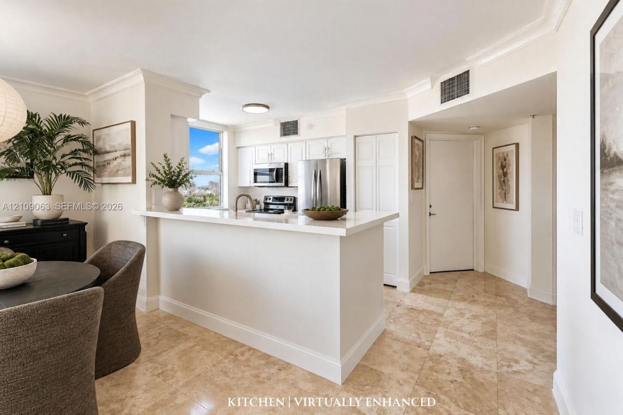 90 Alton Rd , Unit 811, Miami Beach, FL 33139 Photo