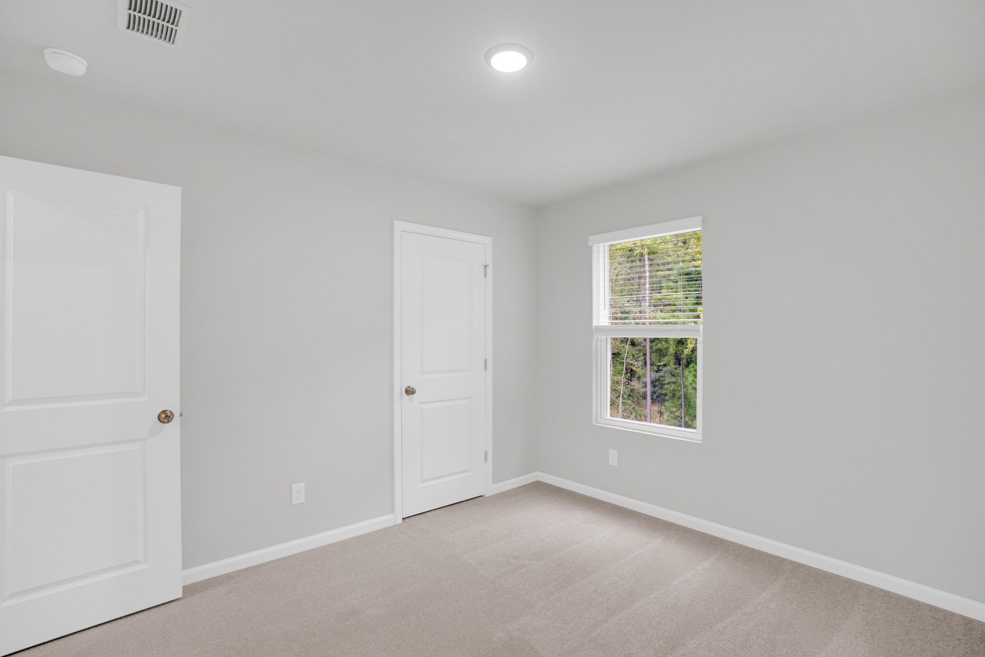 852 Meadowbrook Lane Photo 32