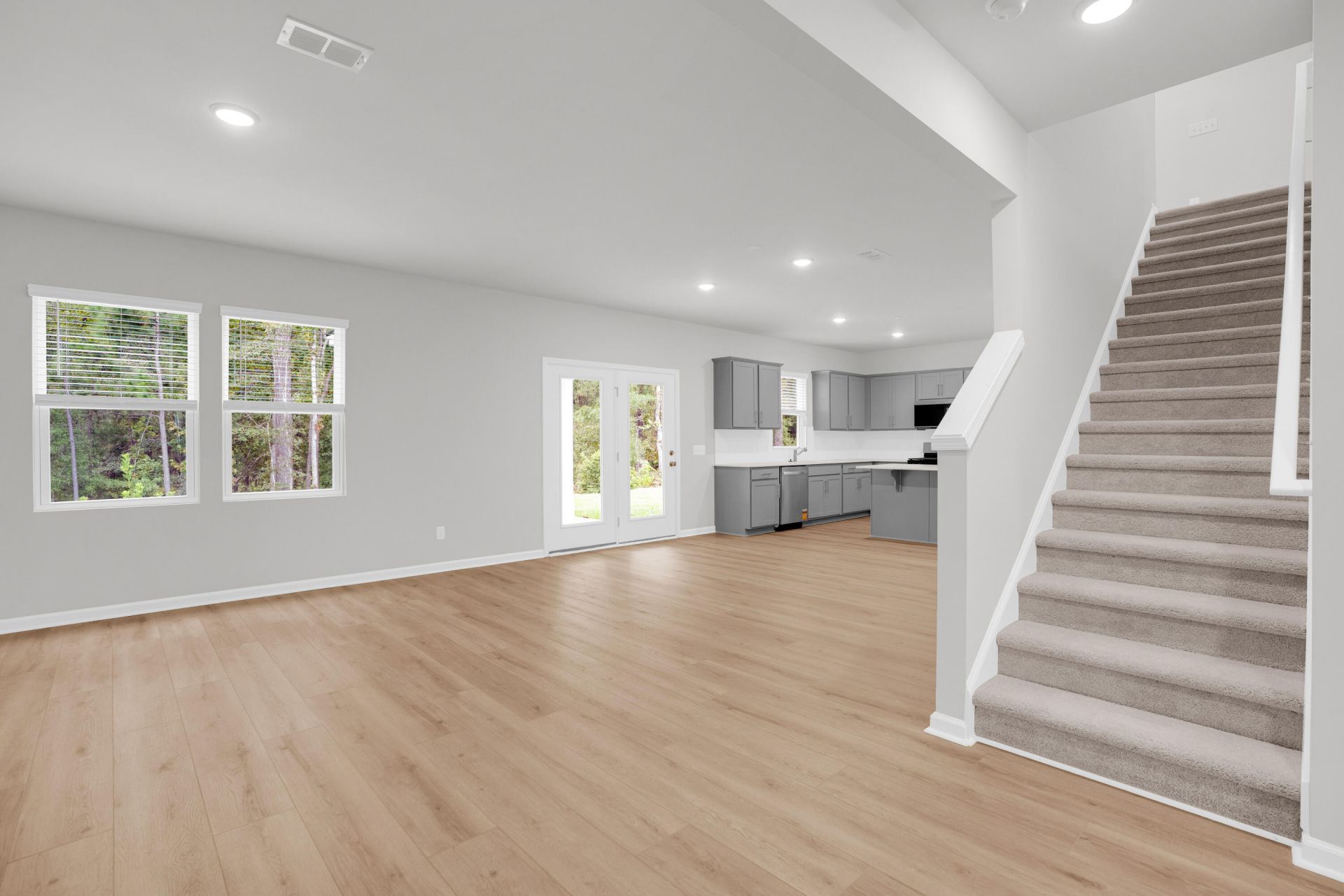 852 Meadowbrook Lane Photo 7