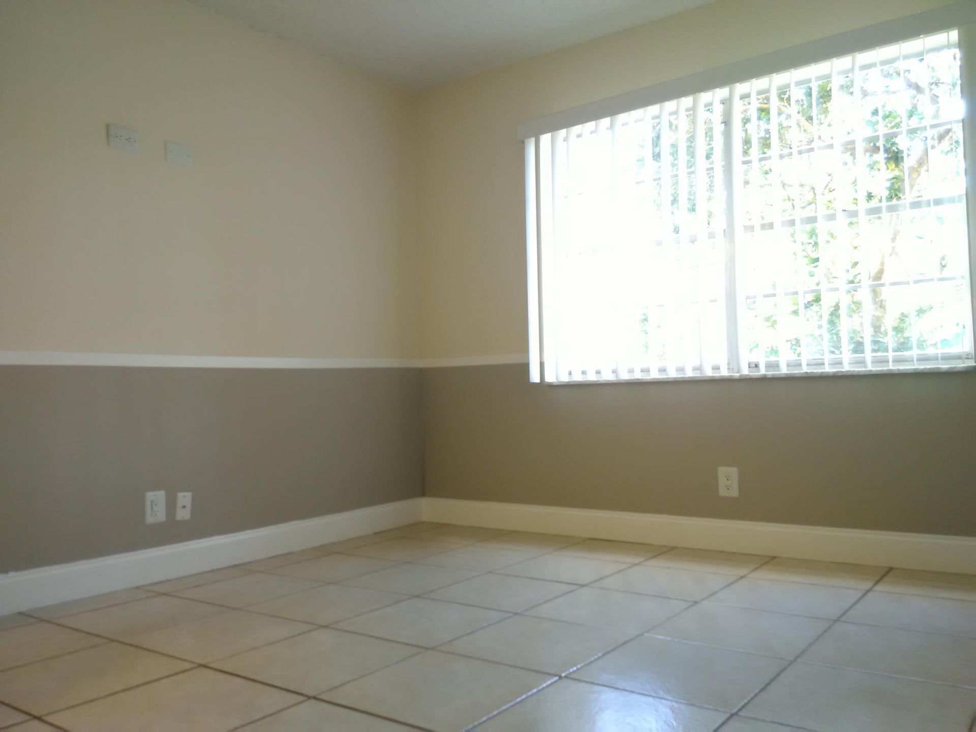 201 Bonnie Boulevard, Unit 105, Palm Springs, FL 33461 Photo