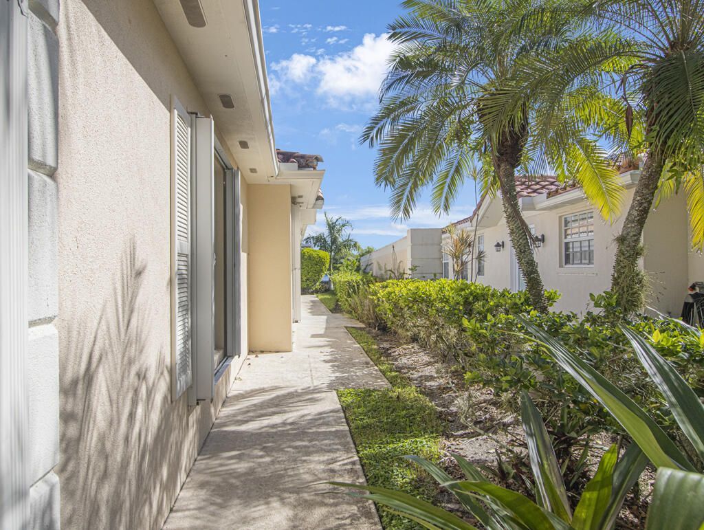 2268 Blue Springs Road, West Palm Beach, FL 33411 Photo