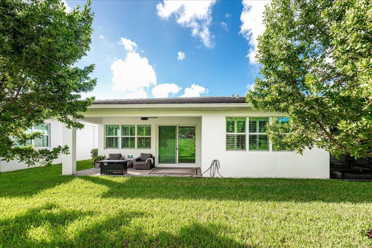 11543 SW Viridian Boulevard, Port Saint Lucie, FL 34987 Photo