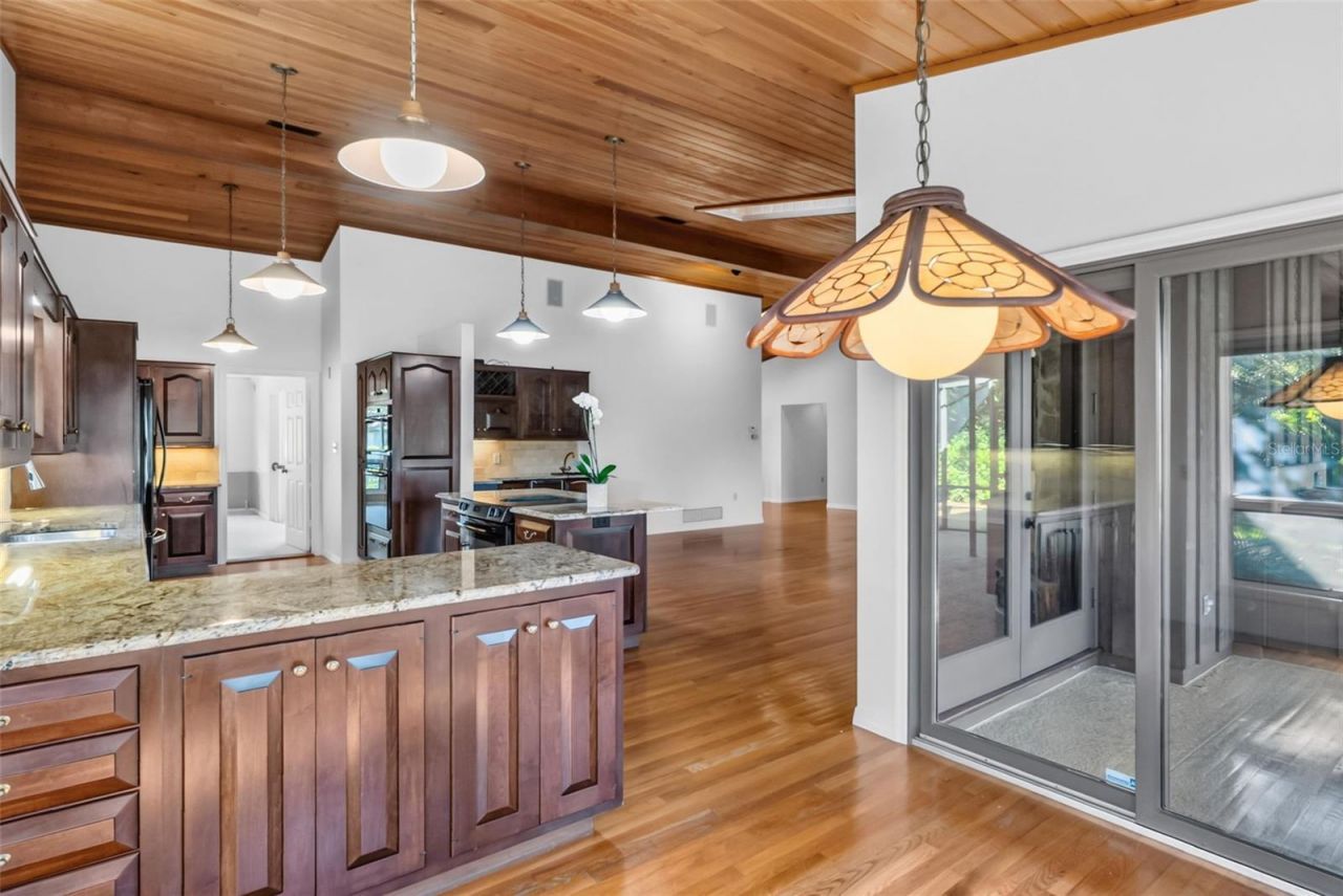 5122 Kestral Park S, Sarasota, FL 34231 Photo