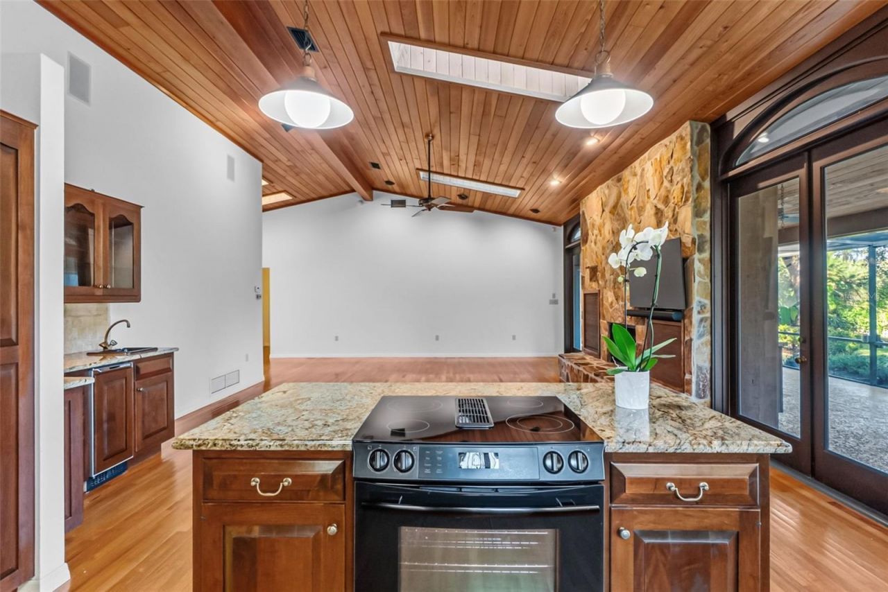 5122 Kestral Park S, Sarasota, FL 34231 Photo