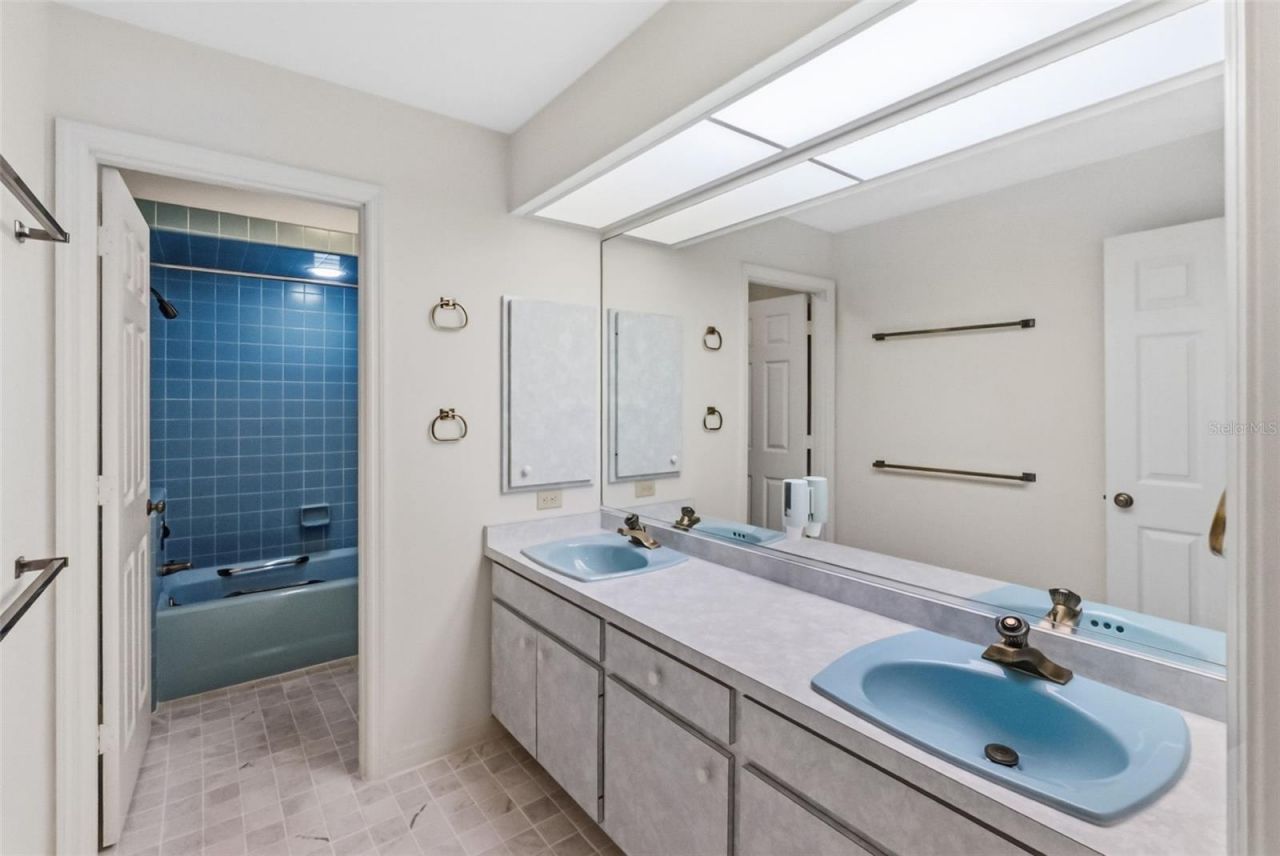 5122 Kestral Park S, Sarasota, FL 34231 Photo