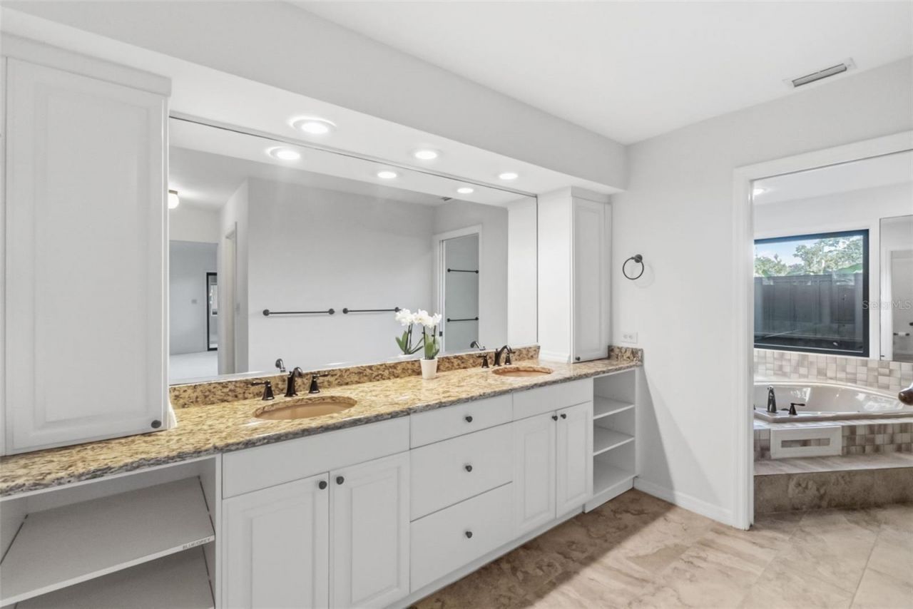 5122 Kestral Park S, Sarasota, FL 34231 Photo