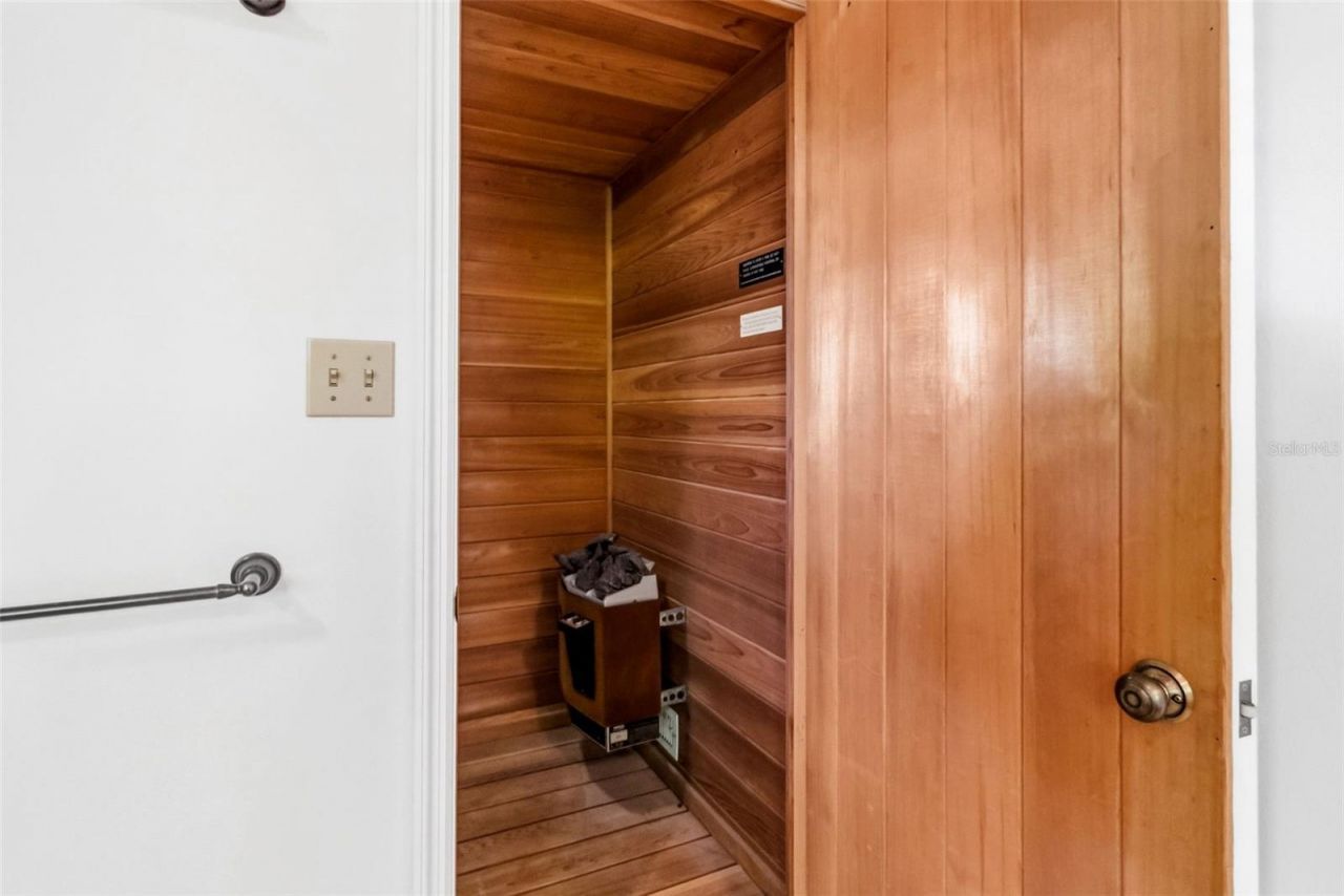 5122 Kestral Park S, Sarasota, FL 34231 Photo