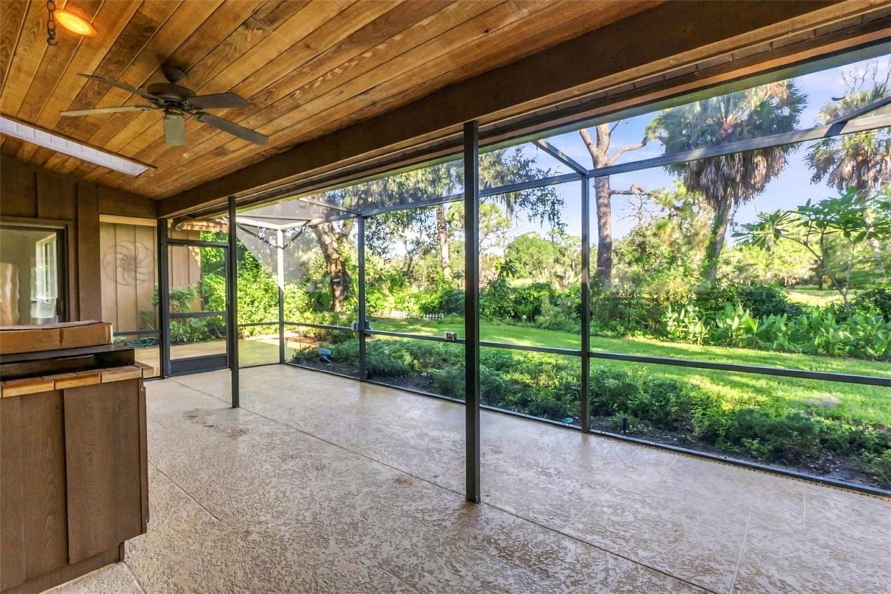 5122 Kestral Park S, Sarasota, FL 34231 Photo