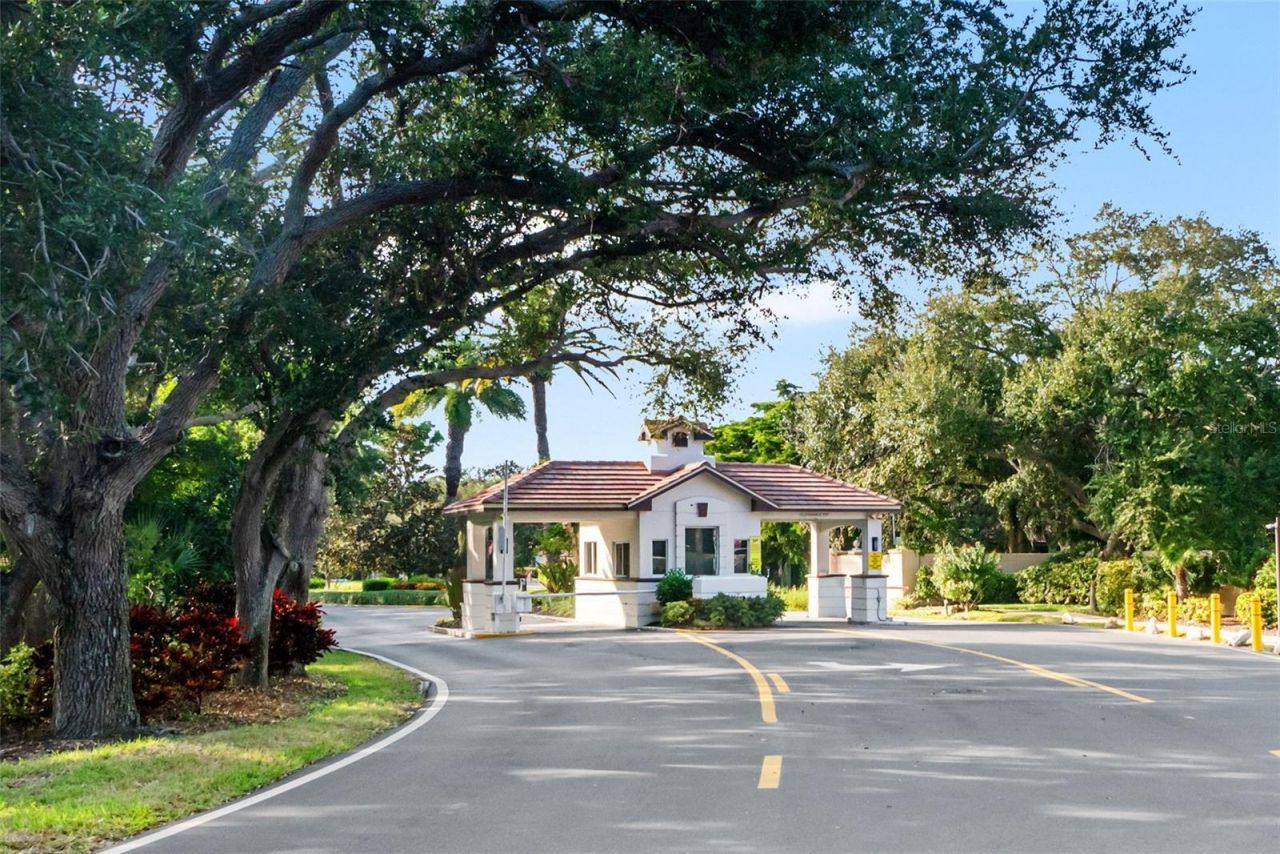 5122 Kestral Park S, Sarasota, FL 34231 Photo
