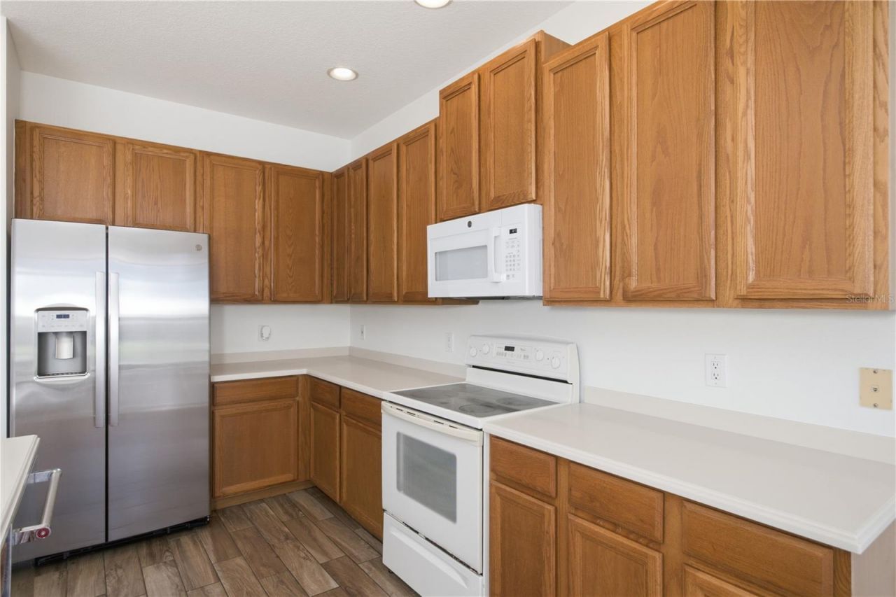 8013 Stirling Falls Circle, Sarasota, FL 34243 Photo