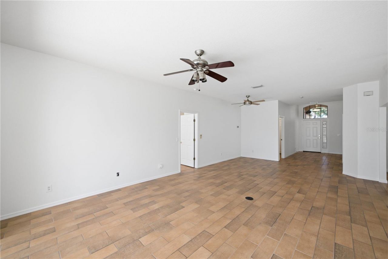 8013 Stirling Falls Circle, Sarasota, FL 34243 Photo