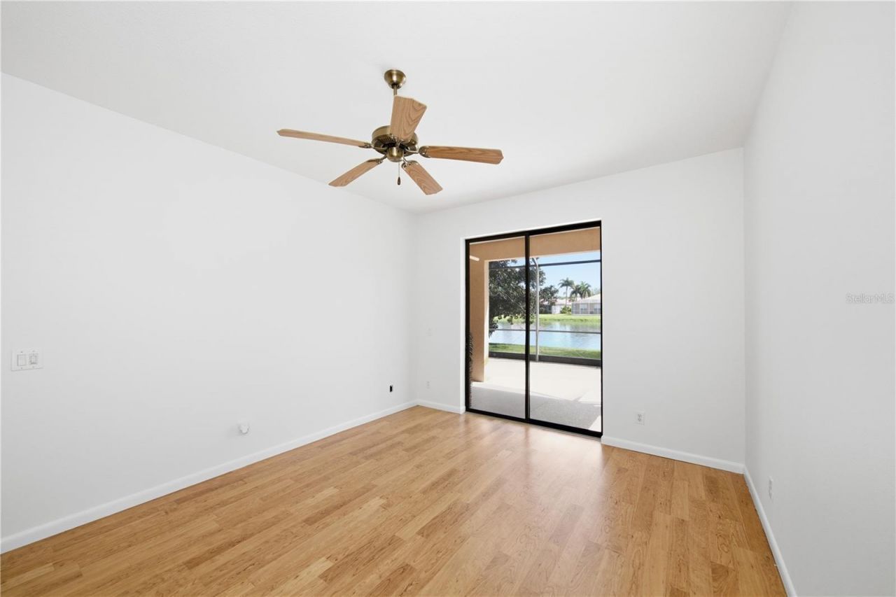 8013 Stirling Falls Circle, Sarasota, FL 34243 Photo