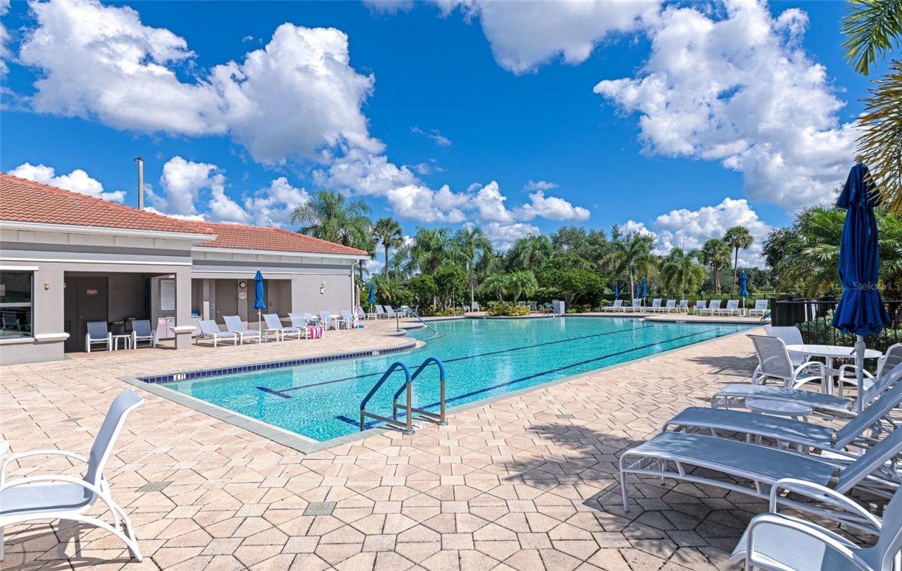 8013 Stirling Falls Circle, Sarasota, FL 34243 Photo