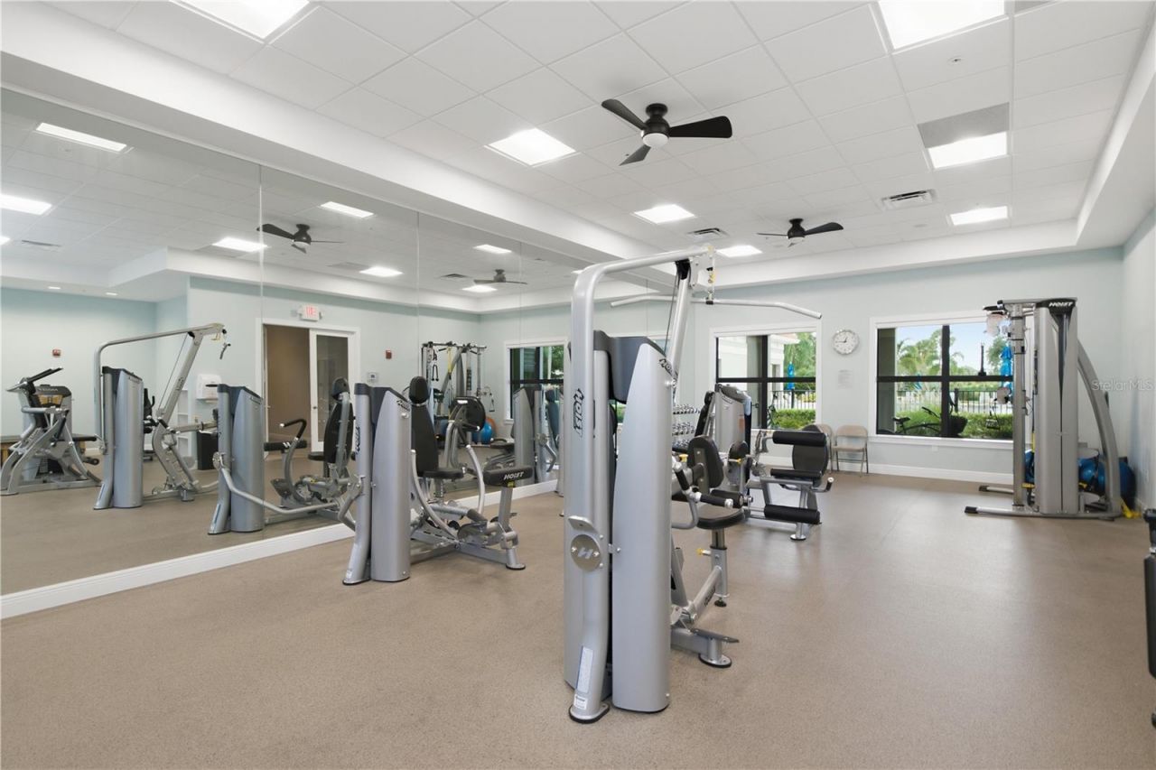 8013 Stirling Falls Circle, Sarasota, FL 34243 Photo