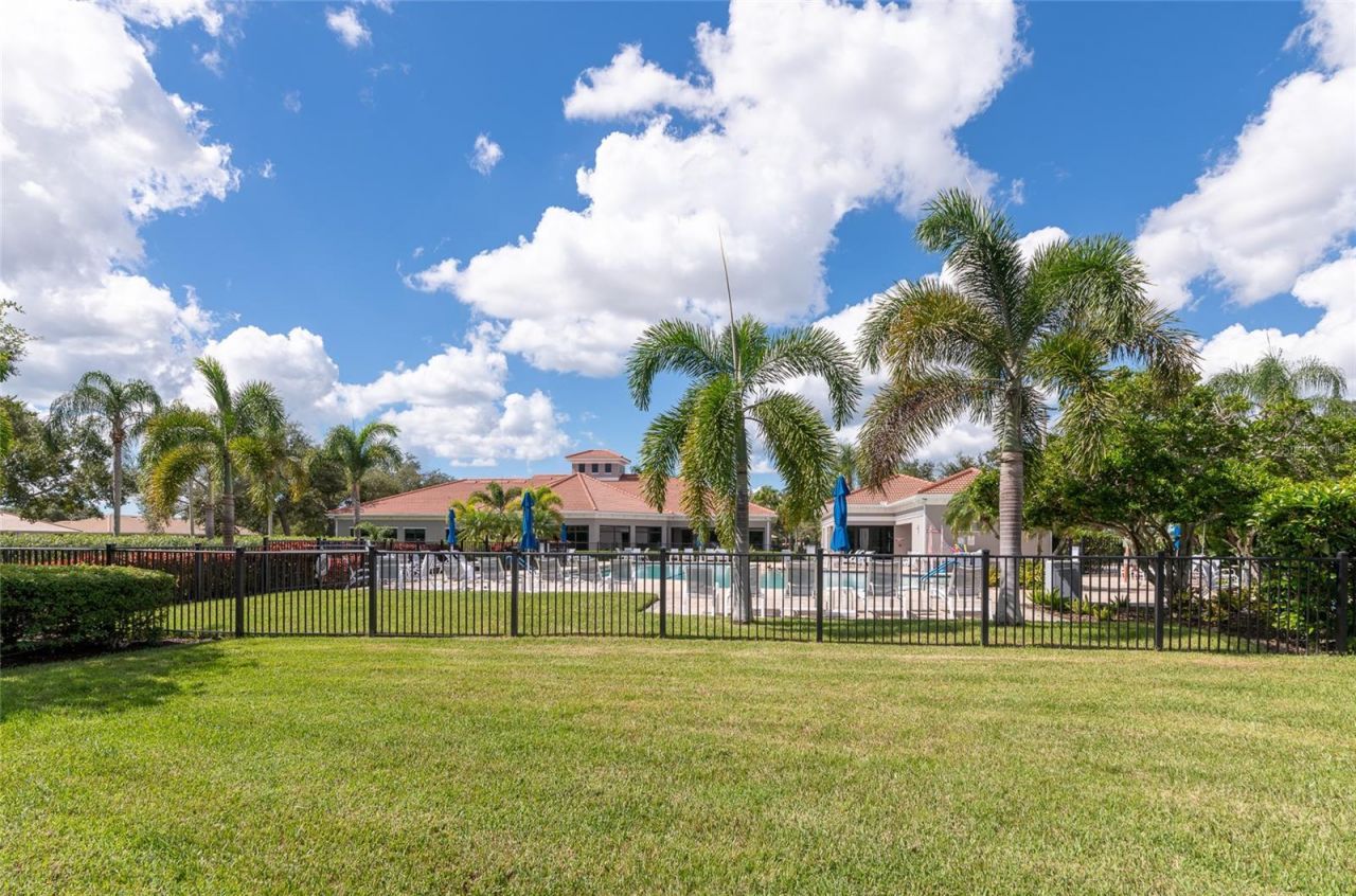 8013 Stirling Falls Circle, Sarasota, FL 34243 Photo