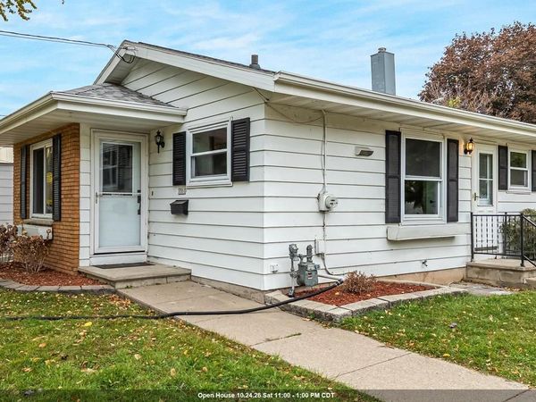 1300 EVANS STREET, Oshkosh, WI 54901