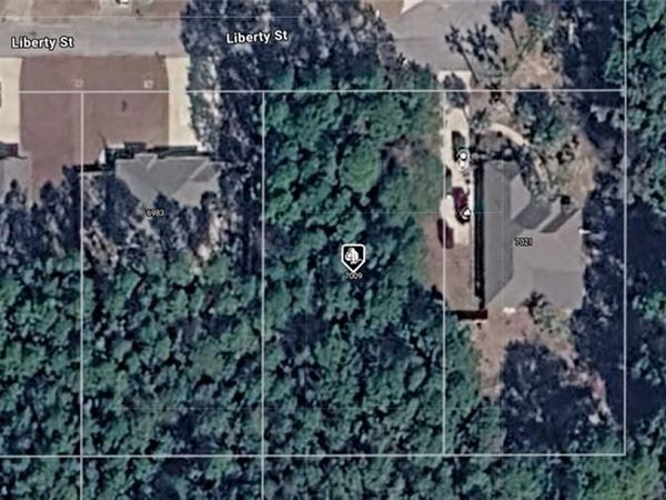 7009 Liberty ST , NAVARRE, FL 32566
