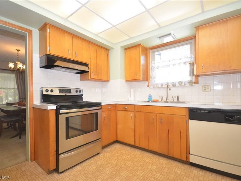 2481 4th Street, Cuyahoga Falls, OH 44221 Photo 18