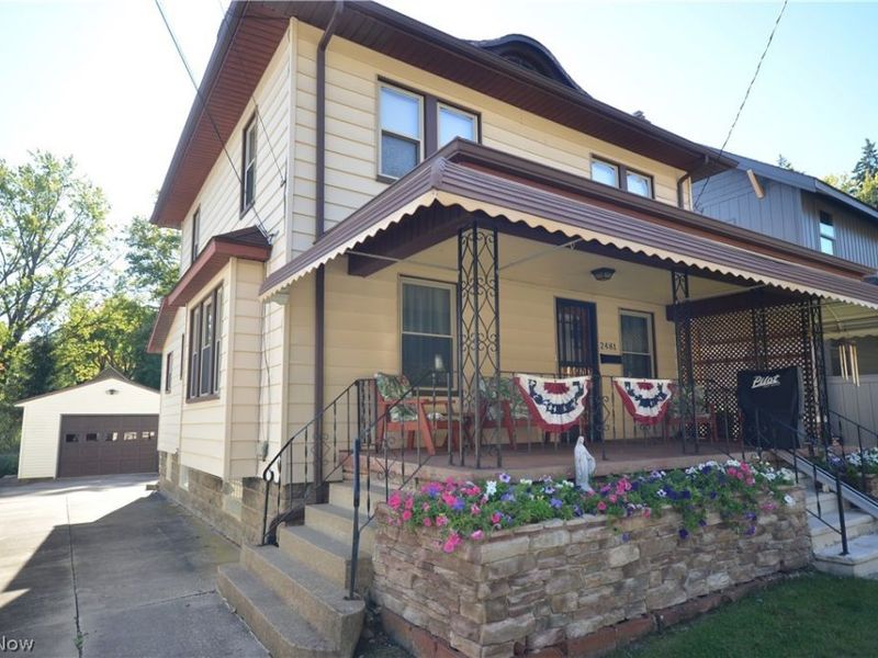 2481 4th Street, Cuyahoga Falls, OH 44221 Photo 2