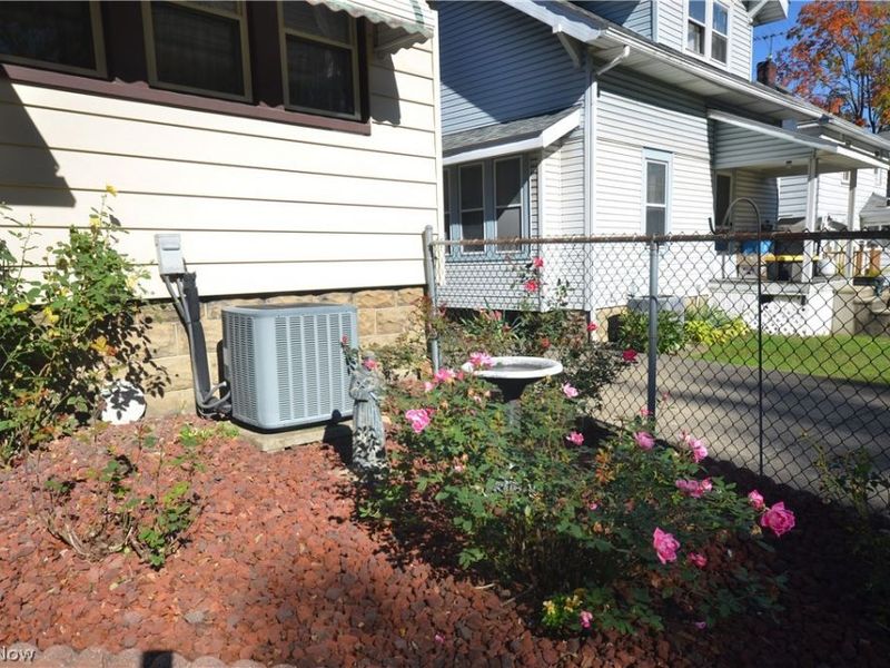 2481 4th Street, Cuyahoga Falls, OH 44221 Photo 8