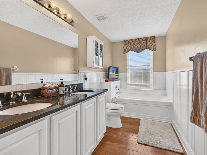 2938 Splitrock Road , Columbus, OH 43221 Photo 21