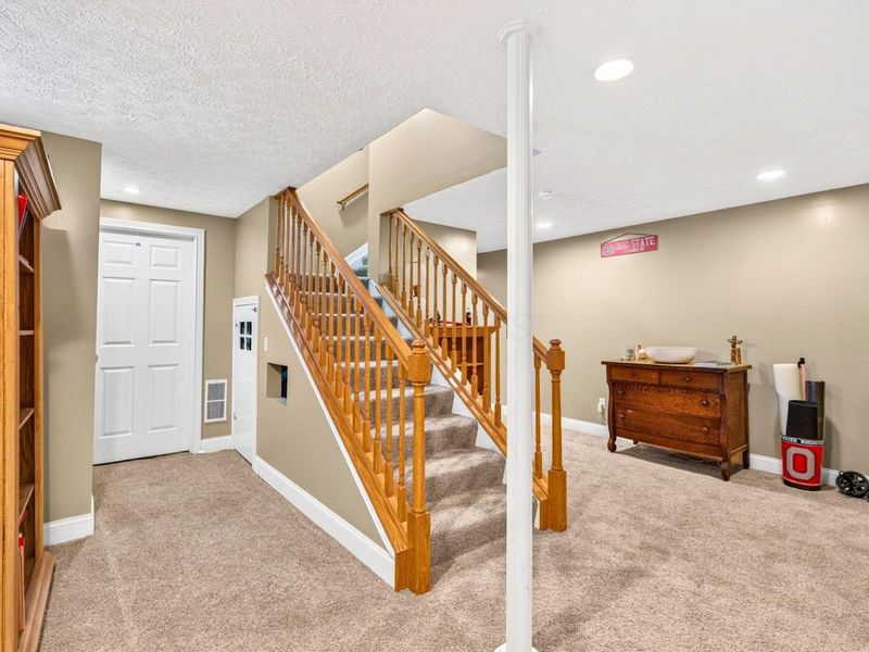 2938 Splitrock Road , Columbus, OH 43221 Photo 36