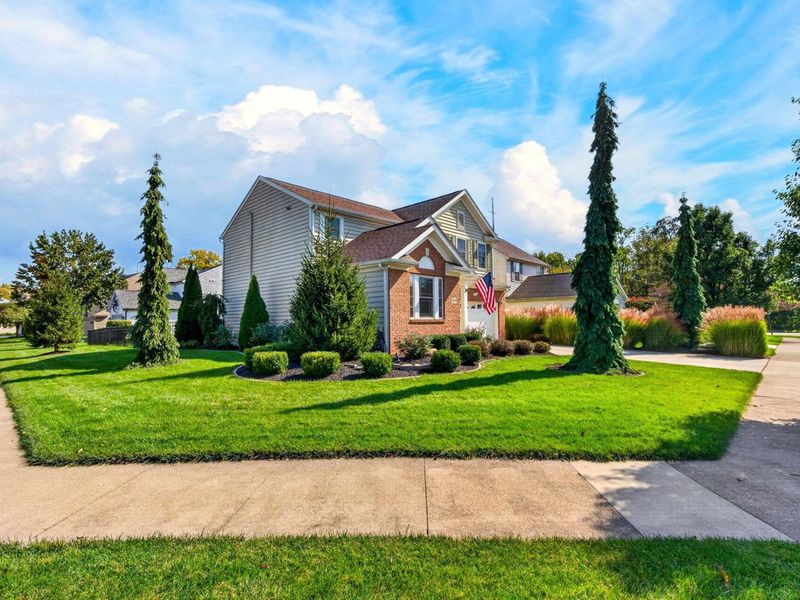 2938 Splitrock Road , Columbus, OH 43221 Photo 5