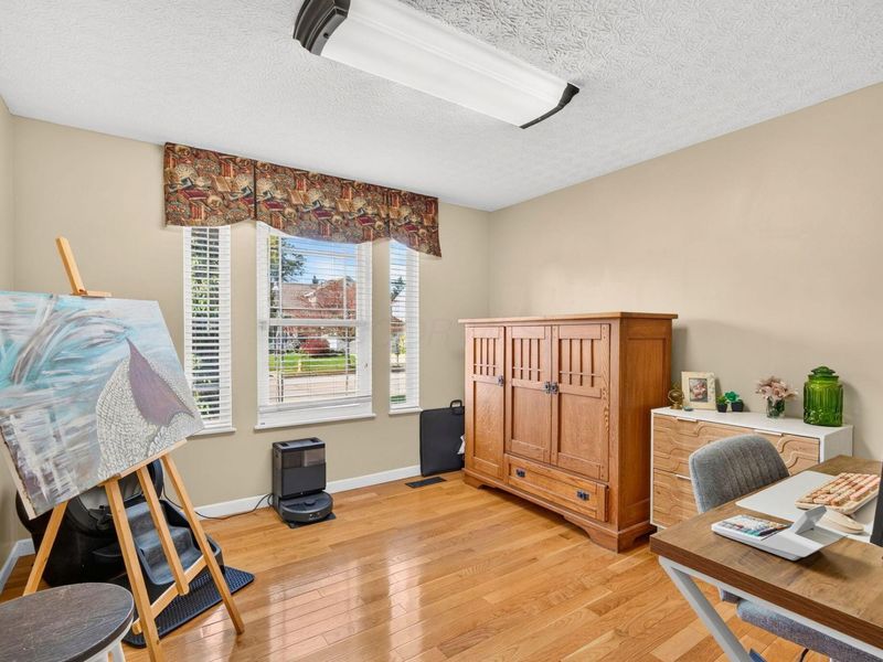 2938 Splitrock Road , Columbus, OH 43221 Photo 7