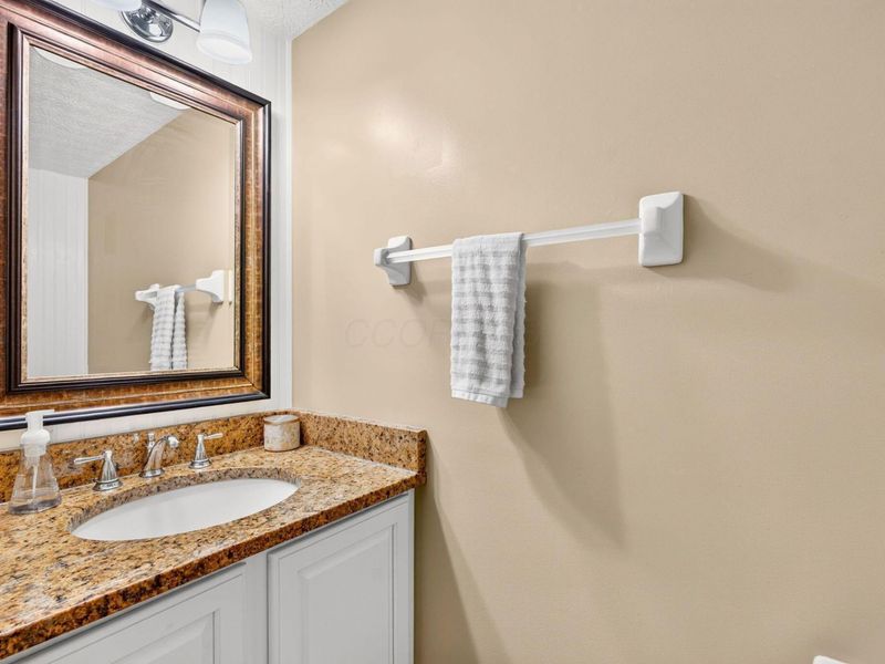 2938 Splitrock Road , Columbus, OH 43221 Photo 8