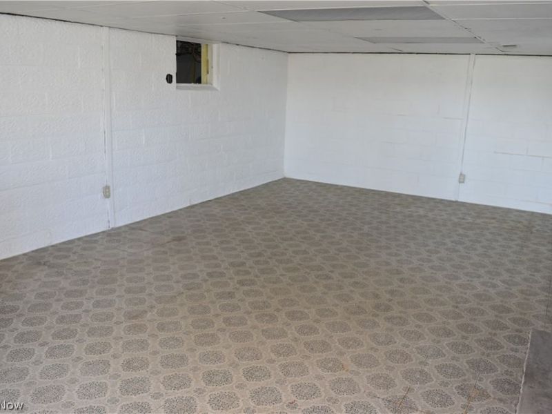 426 County Rd 1, Rayland, OH 43943 Photo 16