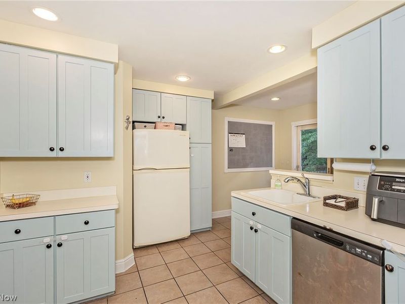 1693 Maywood Road, South Euclid, OH 44121 Photo 7