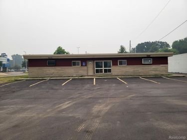 7559 Highland Road , Waterford Township, Mi 48327