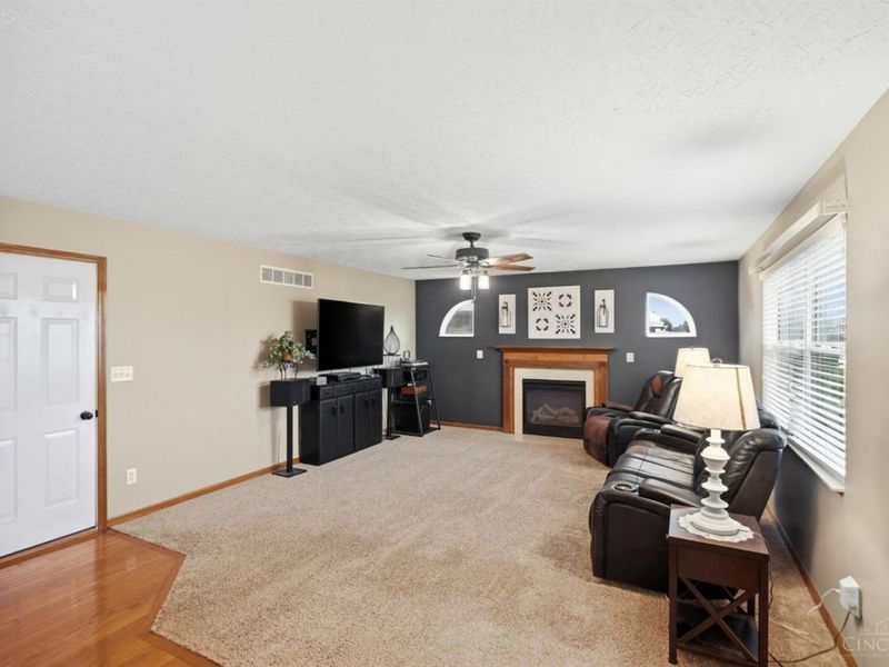 978 Heritage Court, Trenton, OH 45067 Photo 5