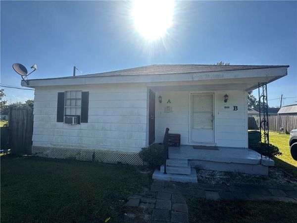 844 E LAWSON Street , New Sarpy, LA 70078
