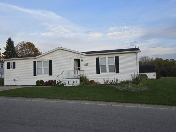 4304 Brookmere Drive SE, Unit 5, Kentwood, MI 49512
