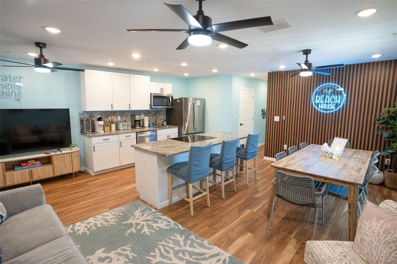 2704 49th Avenue W, Bradenton, FL 34207 Photo