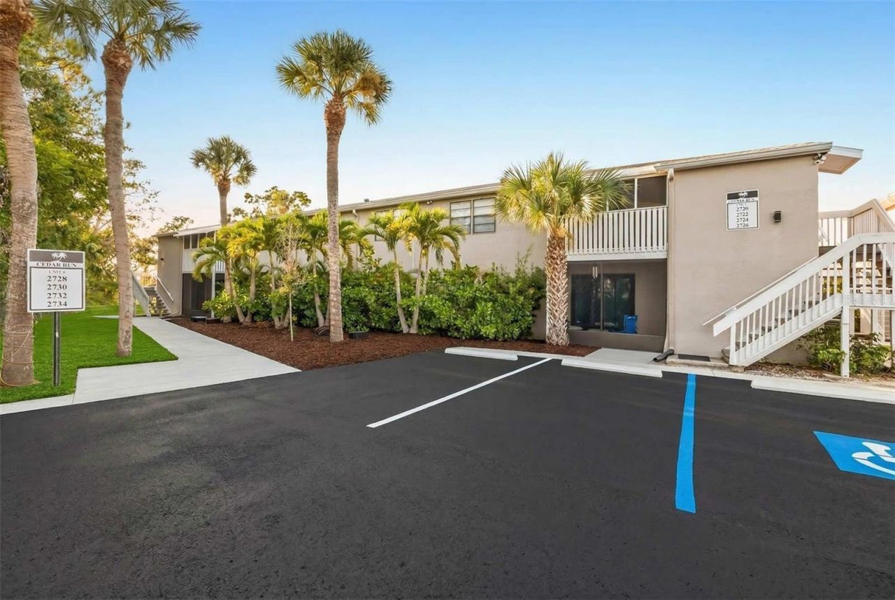 2704 49th Avenue W, Bradenton, FL 34207 Photo