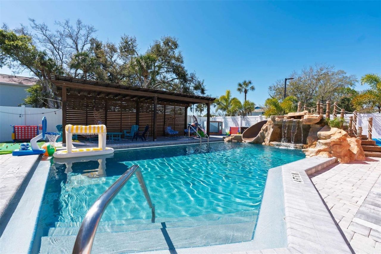 2704 49th Avenue W, Bradenton, FL 34207 Photo