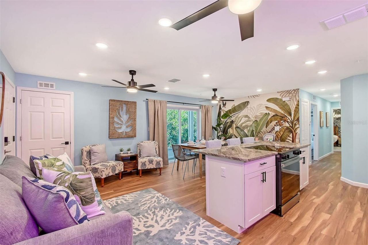 2704 49th Avenue W, Bradenton, FL 34207 Photo