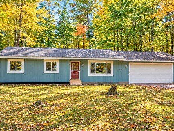 4873 Red Oaks Drive S, Traverse City, MI 49685