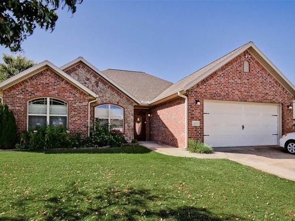 6310 S 37th Street , Rogers, AR 72758