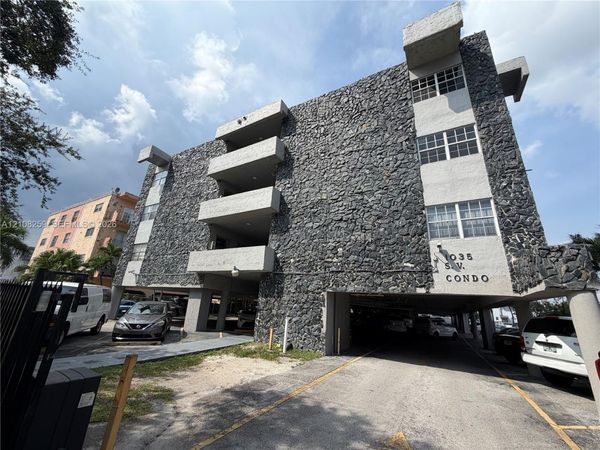 1035 W 77th St , Unit 404, Hialeah, FL 33014