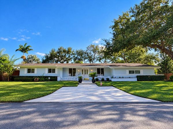 8230 SW 151st St , Palmetto Bay, FL 33158