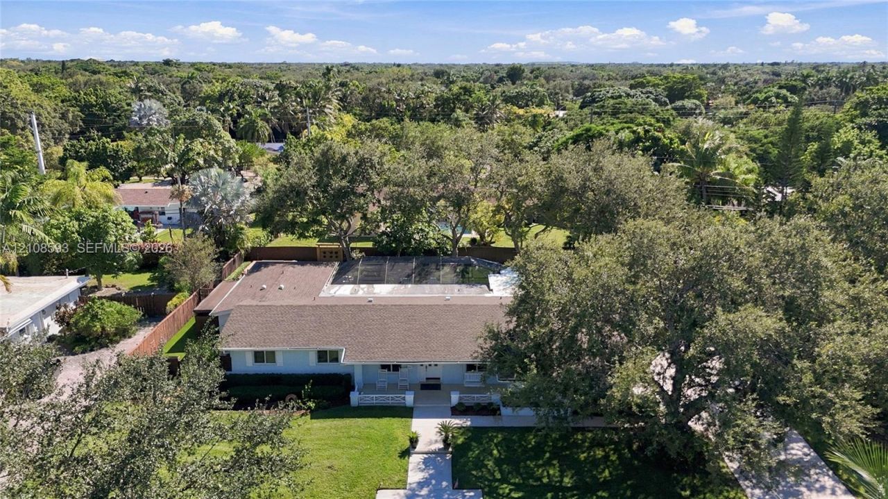 8230 SW 151st St , Palmetto Bay, FL 33158 Photo