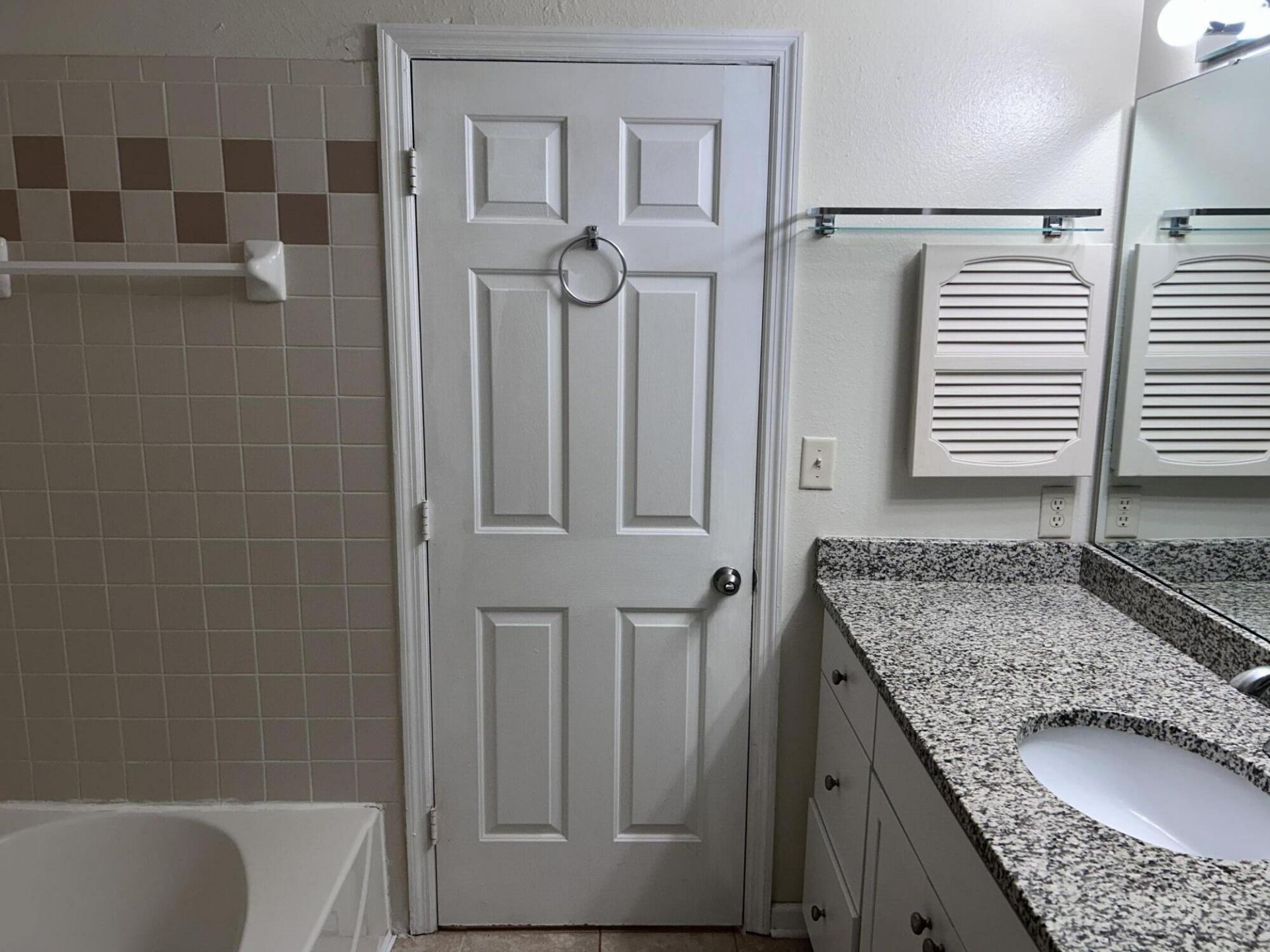 700 Daniel Ellis Drive Photo 15
