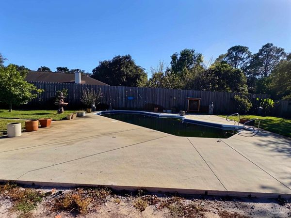 807 Merlin Ter, Pensacola, FL 32506