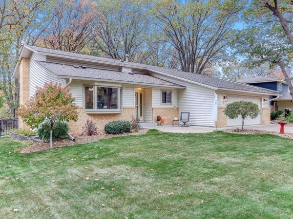 11904 Flintwood Street NW, Coon Rapids, MN 55448