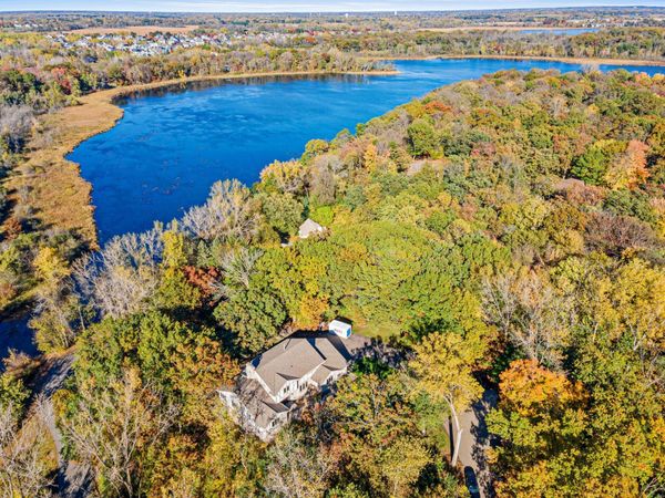 7 Chickadee Lane, North Oaks, MN 55127