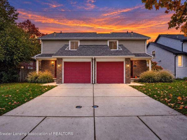 837 Beechlawn Court, East Lansing, MI 48823
